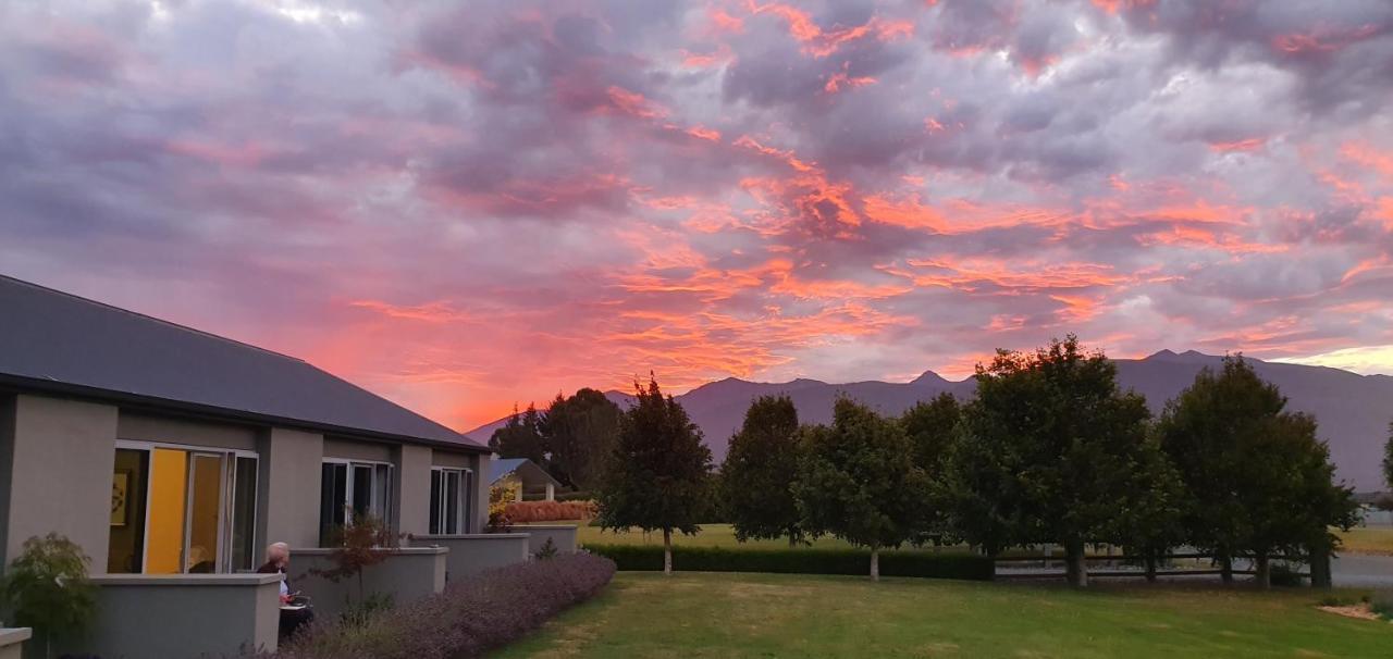 Dunluce Boutique B&B Te Anau Exterior photo